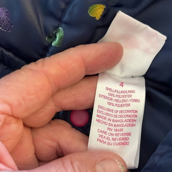 Nannette Kids sleeveless quilted puffer vest. Navy blue with shiny hearts. Size4 - Picture 8 of 8